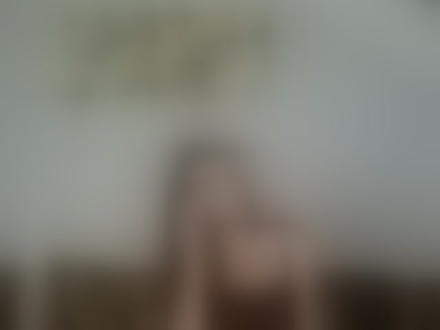 Live sex webcam photo for MilfLunna #294126635