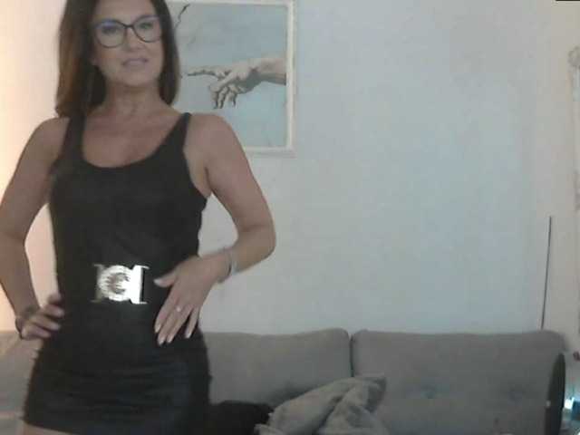 Live sex webcam photo for MilfRalia #278209303