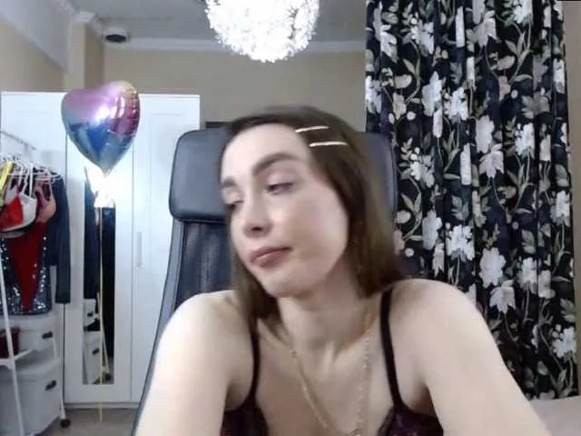 Live sex webcam photo for MilfRyhanne #272436925