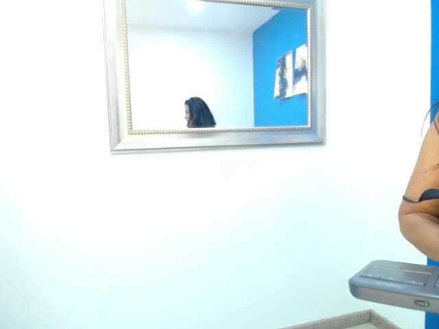 Live sex webcam photo for MilfSharoon #277833702