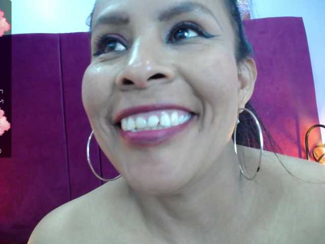 Live sex webcam photo for MilfSharoon #288087691