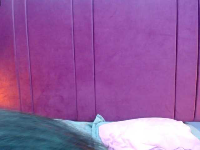 Live sex webcam photo for MilfSharoon #288543174