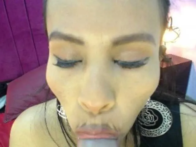 Live sex webcam photo for MilfSharoon #289609802