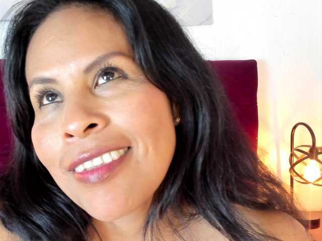 Live sex webcam photo for MilfSharoon #291510106