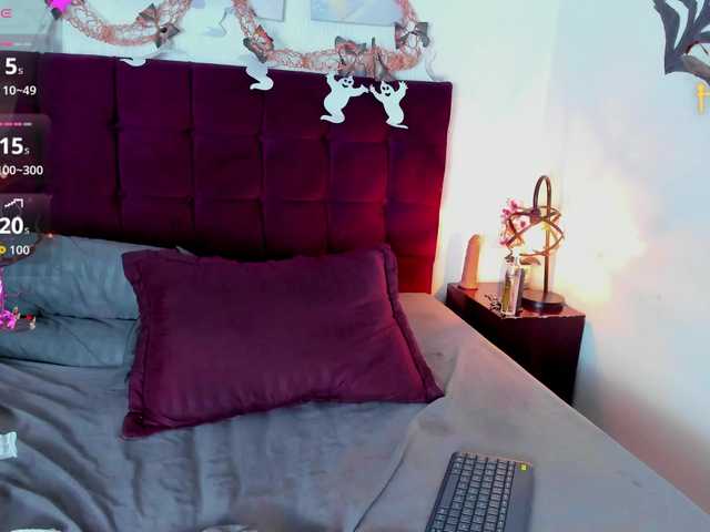 Live sex webcam photo for MilfSharoon #292124833