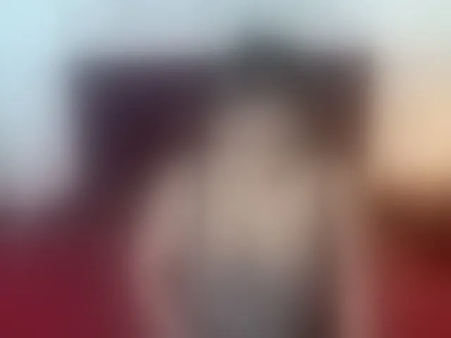 Live sex webcam photo for MilfSharoon #292629704