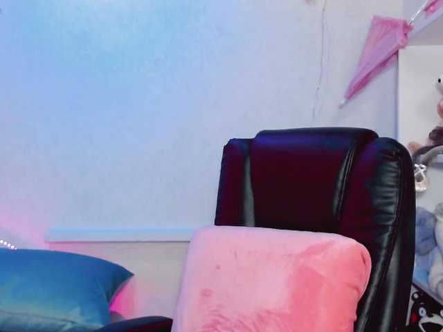 Live sex webcam photo for MilkShayk #273316749