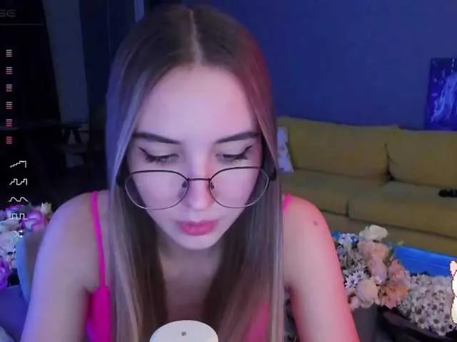 Live sex webcam photo for Milkaff- #276672659