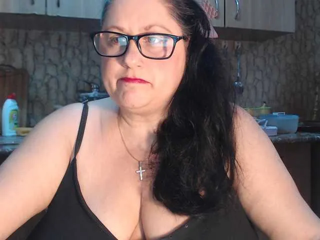 Live sex webcam photo for MilkyAna #292368789