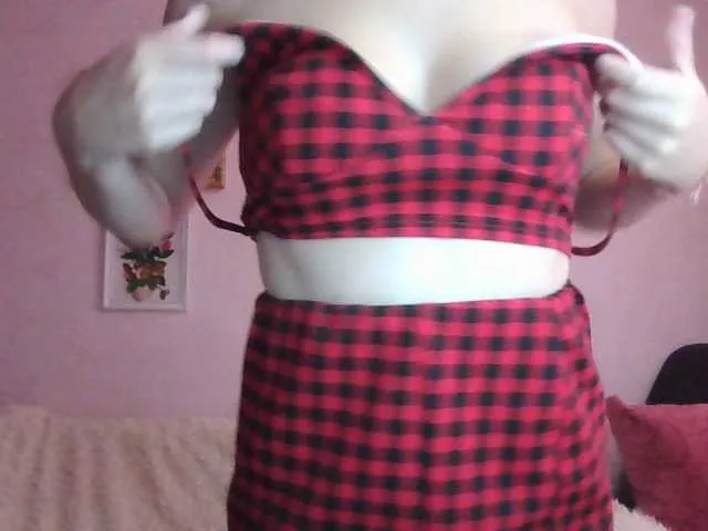 Live sex webcam photo for Milkysweety #274493846