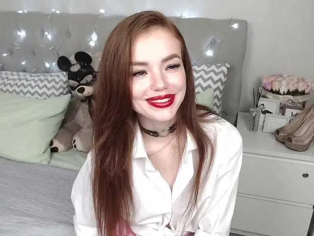 Live sex webcam photo for MillaSwon21 #273618689