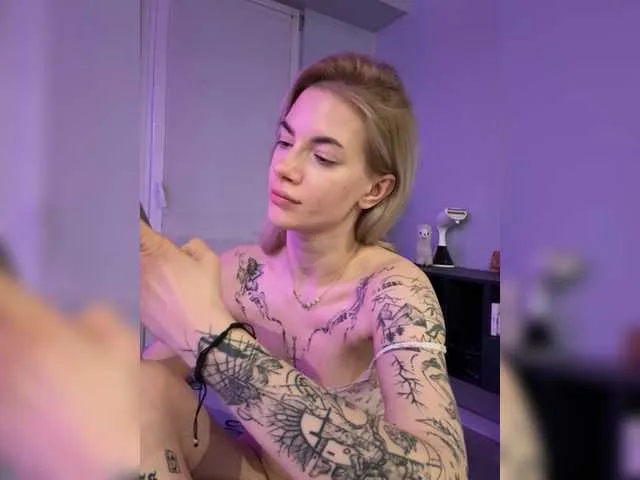 Live sex webcam photo for Millashaa #292311912
