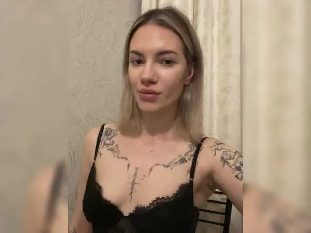 Live sex webcam photo for Millashaa #293597545
