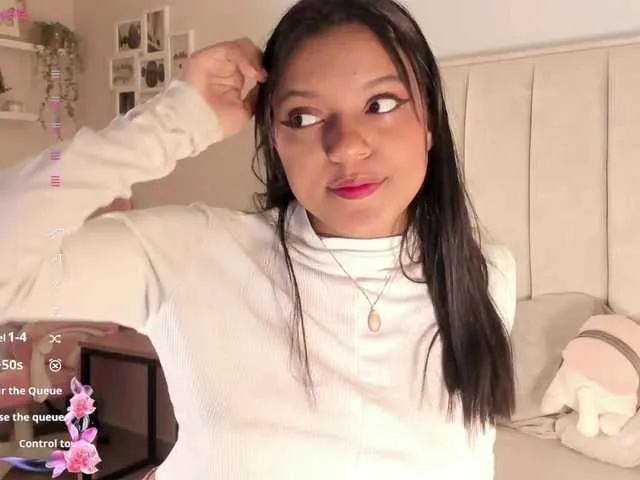 Live sex webcam photo for Milliekittie #290727773