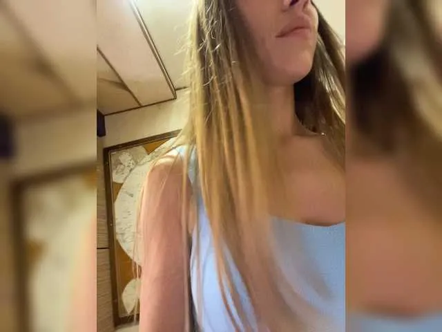 Live sex webcam photo for Milllakiss #274484046