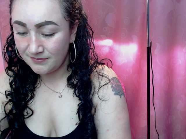 Live sex webcam photo for Milly-Muns #272480836