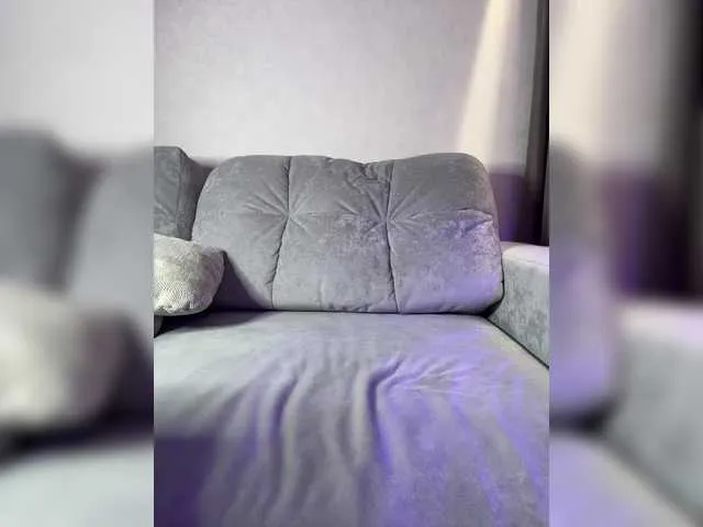 Live sex webcam photo for MillyMillya #290236368