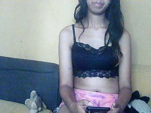 Live sex webcam photo for Mimie586 #290839621