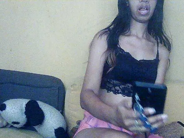 Live sex webcam photo for Mimie586 #290846473