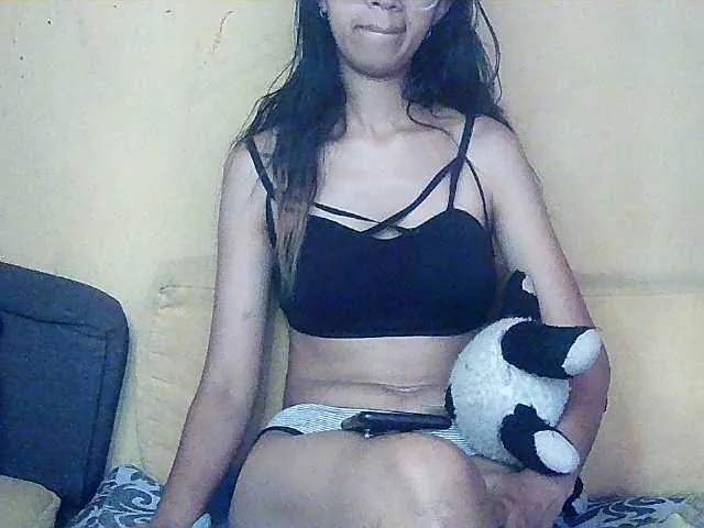 Live sex webcam photo for Mimie586 #290914627