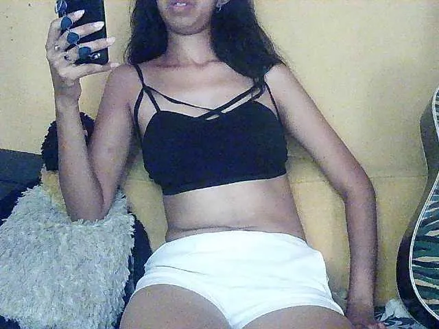 Live sex webcam photo for Mimie586 #290951063