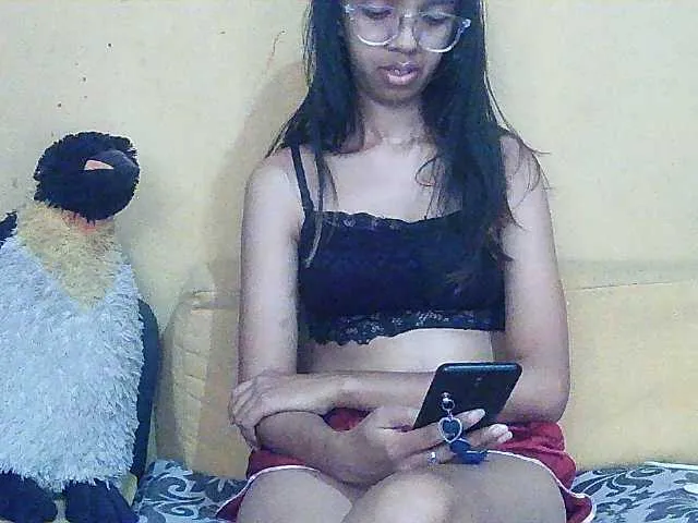 Live sex webcam photo for Mimie586 #291014365