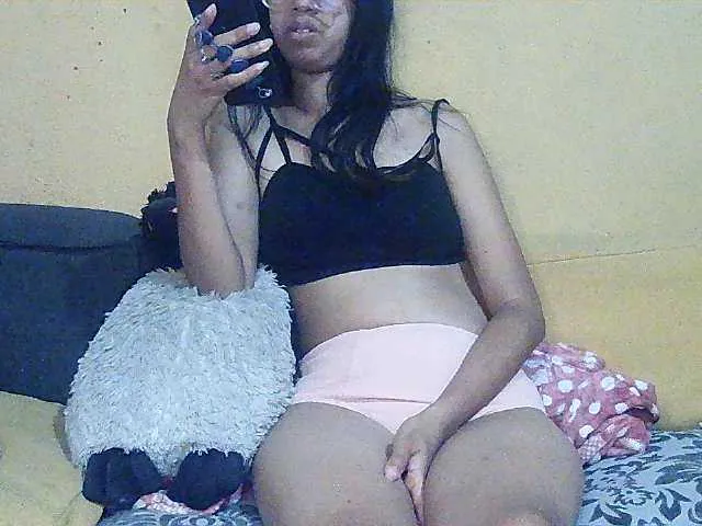 Live sex webcam photo for Mimie586 #291021005