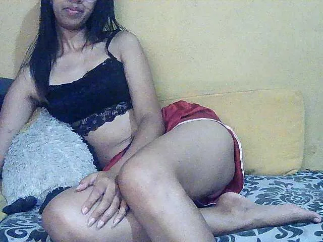 Live sex webcam photo for Mimie586 #291035775