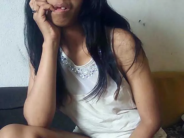 Live sex webcam photo for Mimie586 #291777073