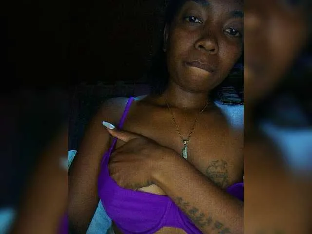 Live sex webcam photo for Mimihot1 #276411485