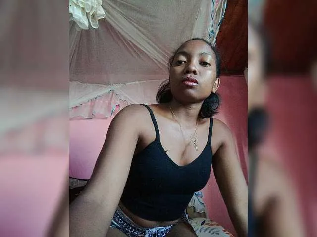 Live sex webcam photo for Mimihot1 #276437961