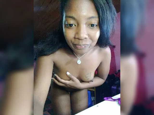 Live sex webcam photo for Mimihot1 #276532301