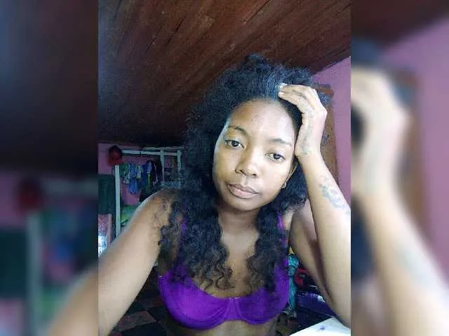 Live sex webcam photo for Mimihot1 #276545791