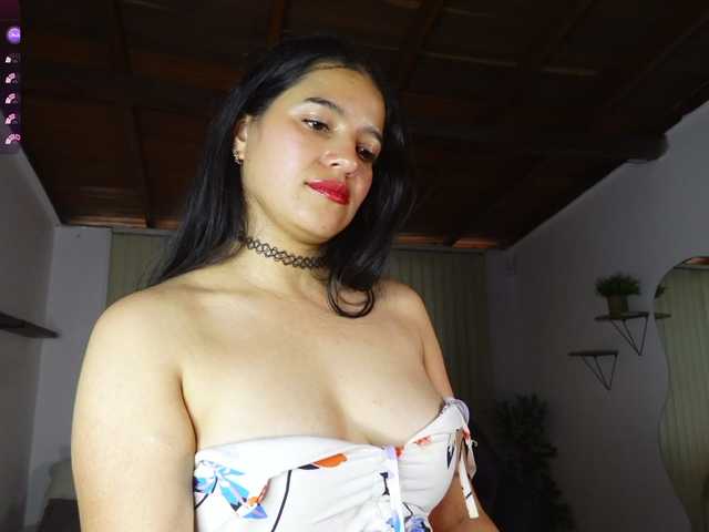 Live sex webcam photo for Min-Yuna #292389840