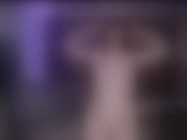 Live sex webcam photo for MinaGlow #293348409