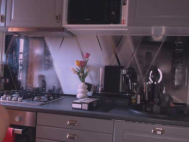 Live sex webcam photo for Mindteasing #277110523