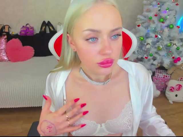 Live sex webcam photo for MindyKally #276965079