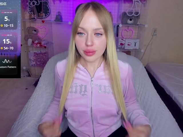 Live sex webcam photo for MindyKally #290611522