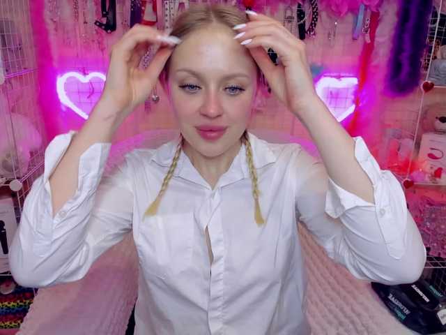 Live sex webcam photo for MindyKally #290824794