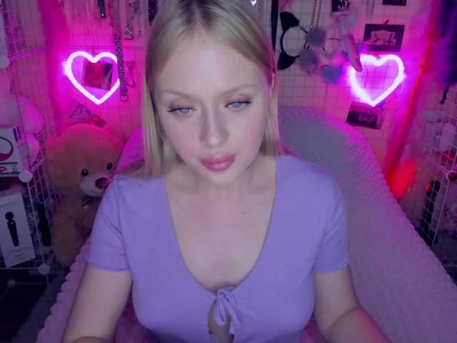 Live sex webcam photo for MindyKally #291162222