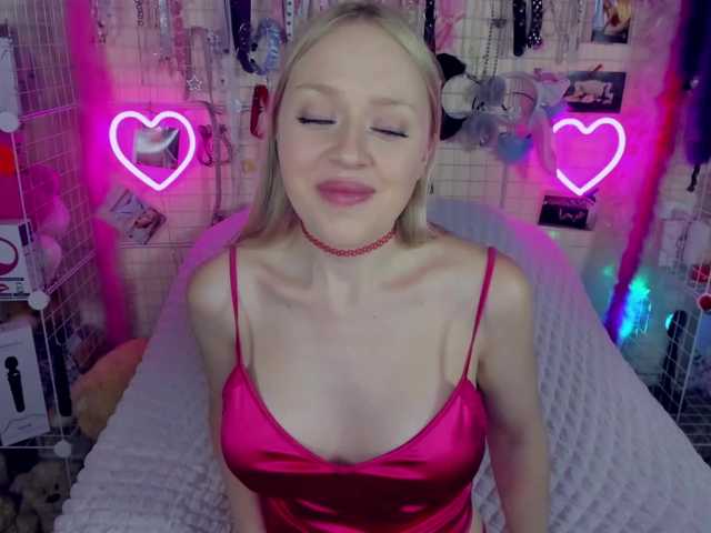 Live sex webcam photo for MindyKally #291247666