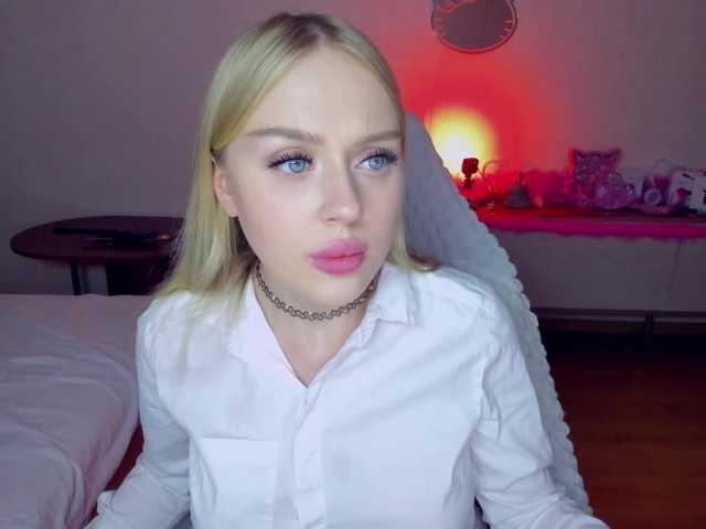 Live sex webcam photo for MindyKally #291386633