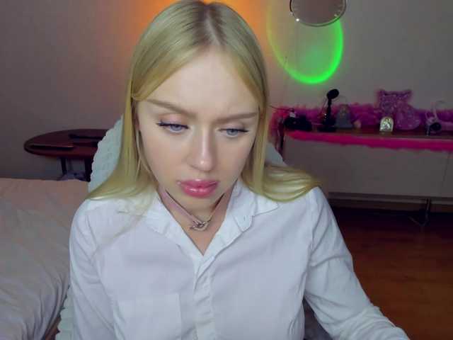 Live sex webcam photo for MindyKally #291450603