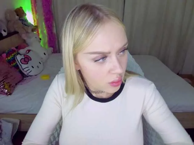 Live sex webcam photo for MindyKally #291982623