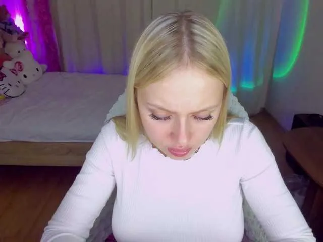 Live sex webcam photo for MindyKally #292003495