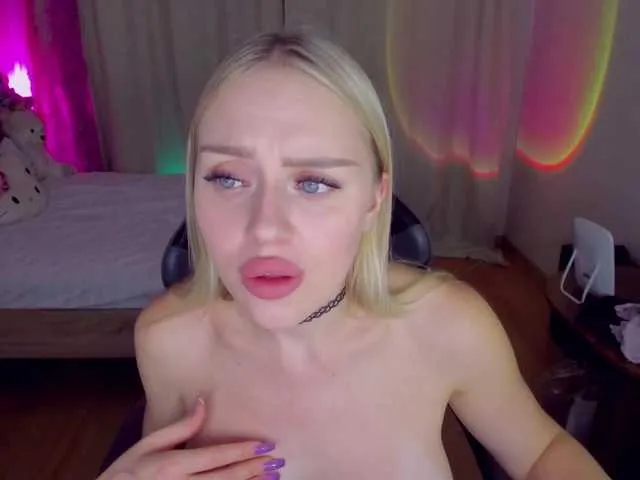 Live sex webcam photo for MindyKally #292017343