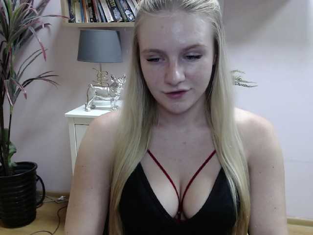 Live sex webcam photo for MindyPleasure #276064843