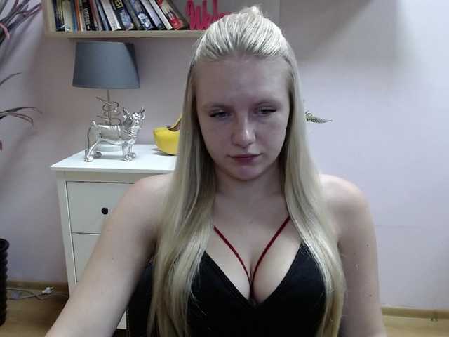 Live sex webcam photo for MindyPleasure #276266364