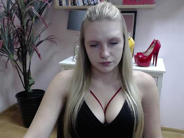 Live sex webcam photo for MindyPleasure #276450513