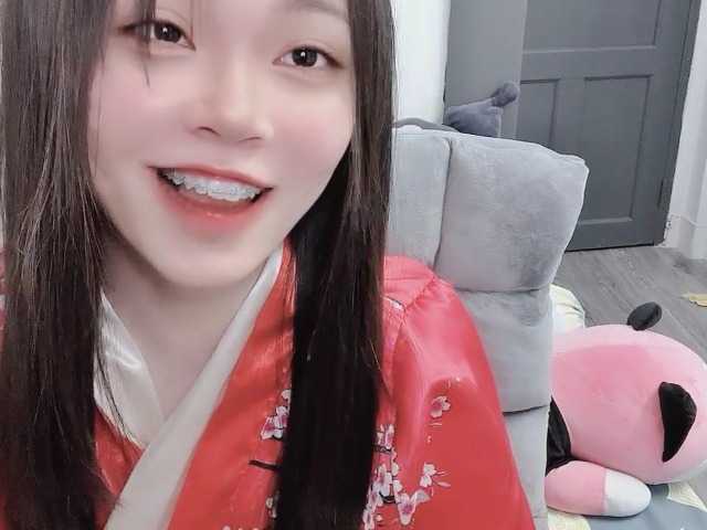 Live sex webcam photo for MinhHa-studen #277035947